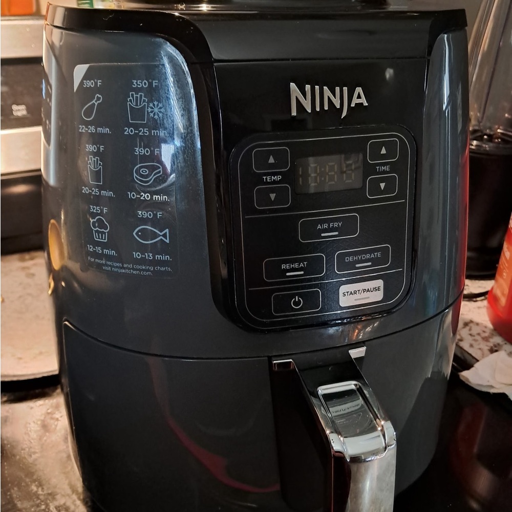 Ninja Black and Silver Air Fryer with Digital Controls